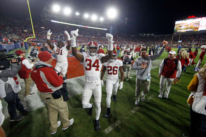 Nov 12, 2022; Oxford, Mississippi, USA; Alabama Crimson Tide linebacker Quandarrius Robinson (34) reacts after defeating the Mississippi Rebels at Vaught-Hemingway Stadium.